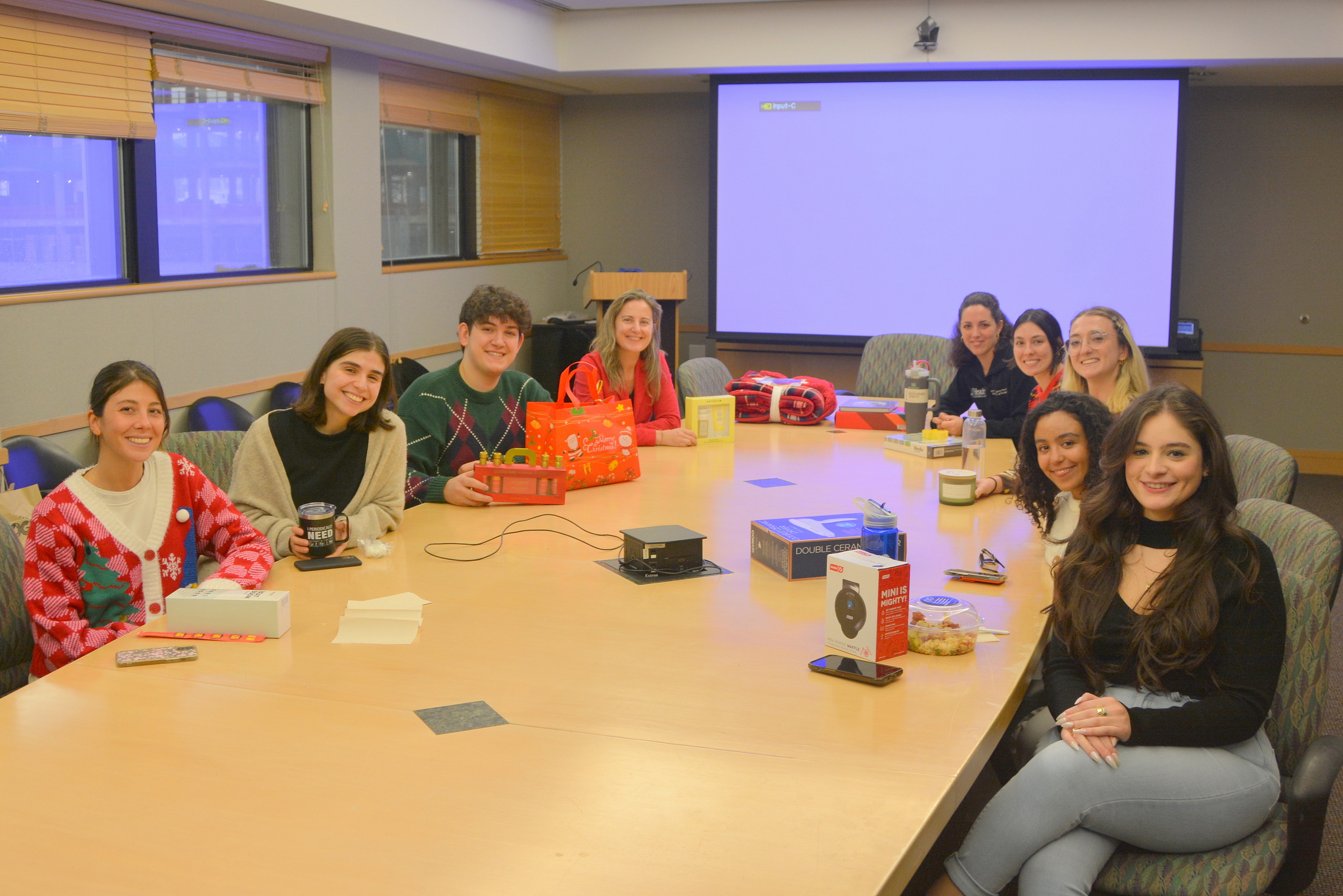 lab-happy-holidays-2023-2